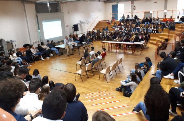 Porte aperte a scuola all'orientamento post-diploma